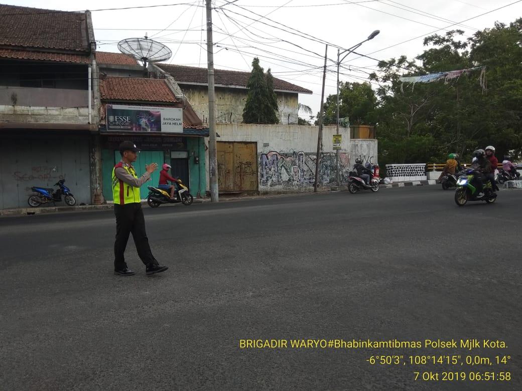 Polsek Majalengka Kota Tetap Eksis Dalam Memberikan Pelayanan Dengan Gatur Lalin Pagi