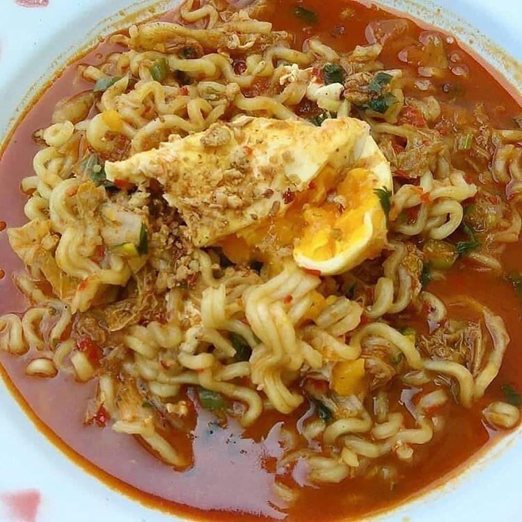 Mie Kuah Mak Slurp yang Penuh Goda, Mau Pesan atau Masak Sendiri Aja, Ya?