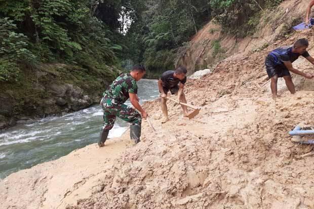 Pascalongsor, Personel TMMD Kodim 0204/DS Lakukan Pembersihan Material