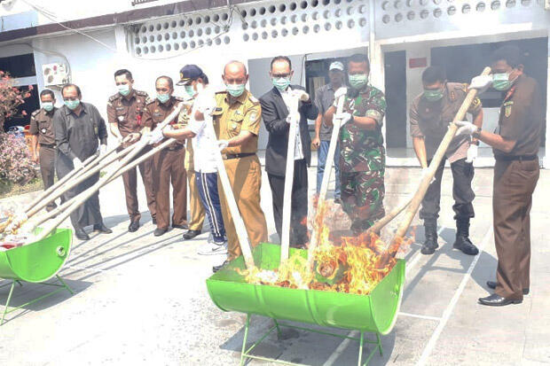 Kejari Bekasi Lenyapkan Barang Bukti 275 Perkara