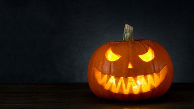 Kumpulan Kostum Unik Dan Aneh Pada Perayaan Halloween