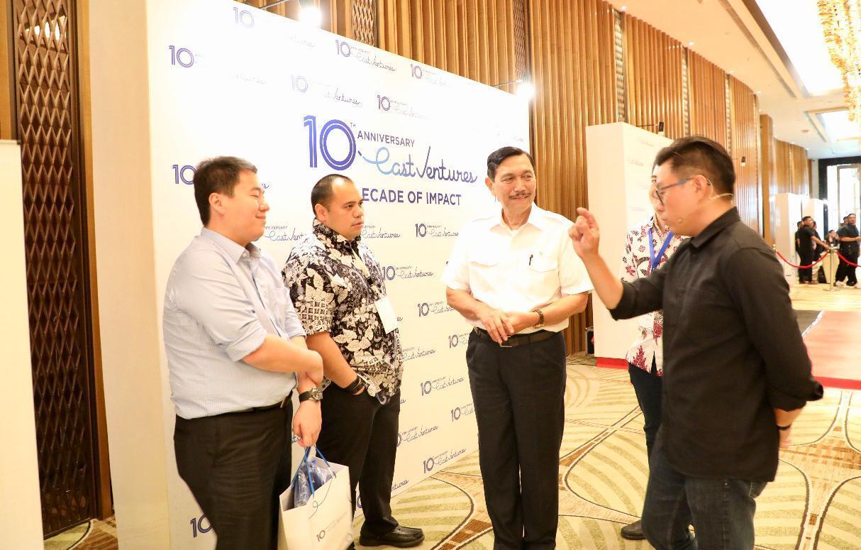 Menko Luhut : Yang Muda Bebas Berkarya