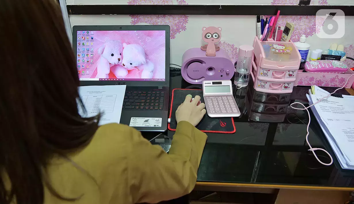 Unik Gan! Ruang Kerja PNS di Kelurahan Rawa Bunga Ini Serba Pink