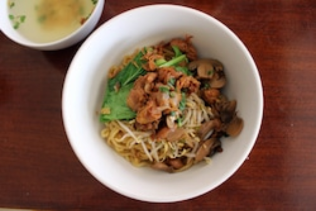 Berikut Resep Praktis Cara Membuat Mie Ayam Jamur! Cobain Yuk Gan!