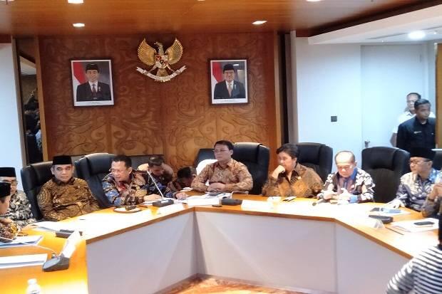 Jelang Pelantikan Jokowi-Ma'ruf, Pimpinan MPR Temui Prabowo-Sandi