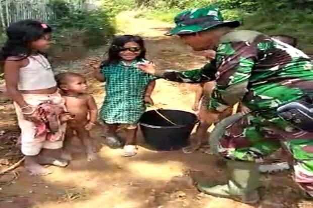 Bercanda Bersama Bocah Suku Anak Dalam Jadi Pengobat Rindu Keluarga
