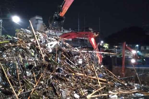 322 Meter Kubik Sampah Kiriman di Manggarai Dibawa ke Bantargebang