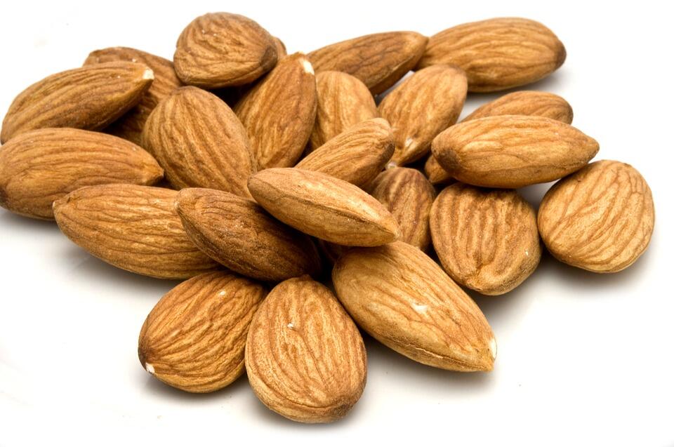 5 Manfaat Kacang Almond