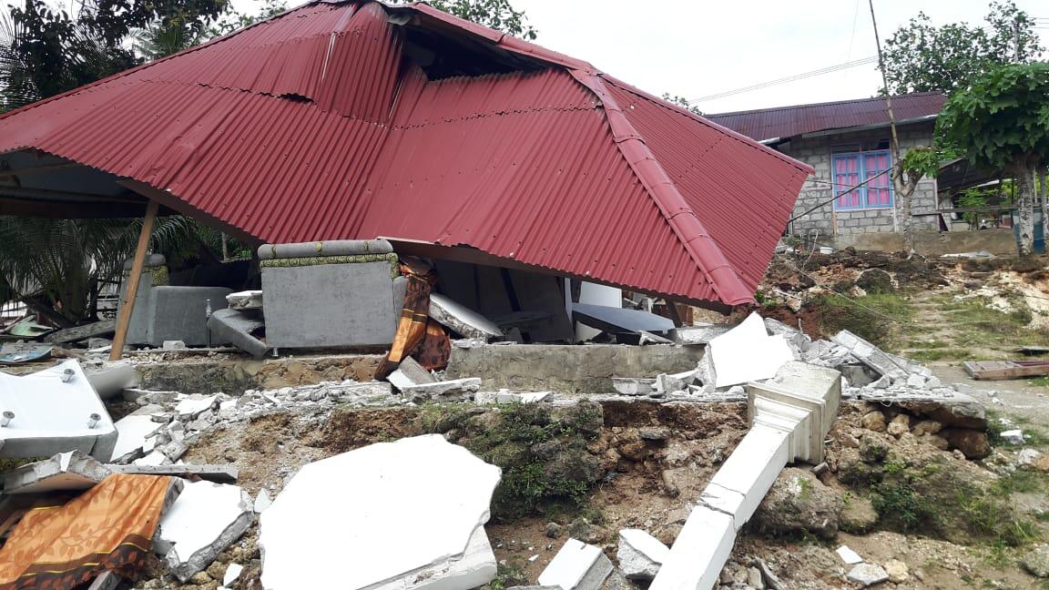 39 Orang Meninggal, Kepala BNPB Ajak Warga Maluku Ringankan Korban Gempa Ambon
