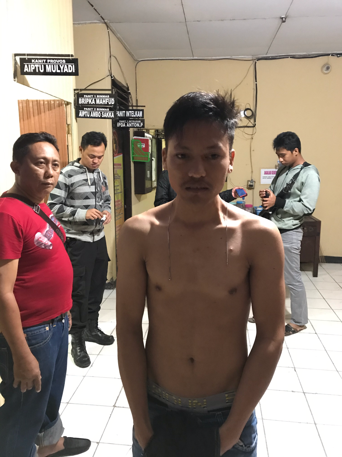 Mabuk, Sok Jagoan, Mengancam Warga, Preman Kampung ini Dibekuk Unit Res P.Rijang