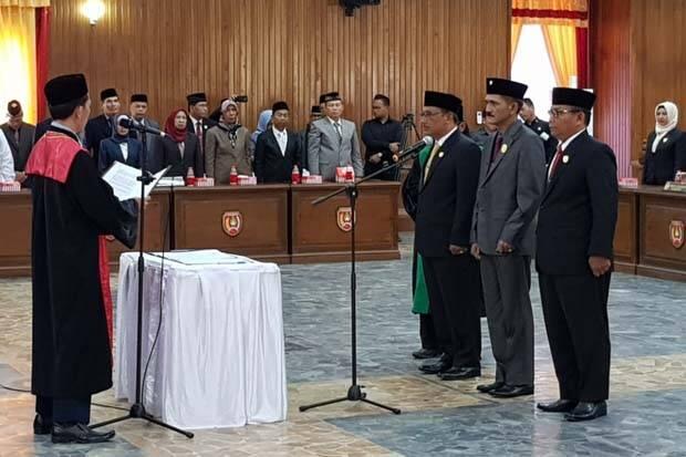 3 Pimpinan DPRD Kobar Diambil Sumpah dan Janji