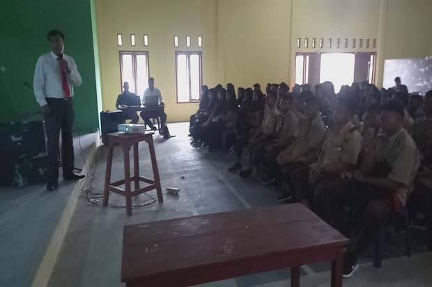 Kegiatan TMMD Non-Fisik, Gelar Sosialisasi Bahaya Narkoba pada Pelajar
