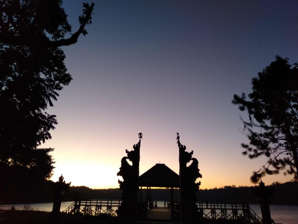 Danau Buyan, Pesona Alam Raya Berkemah
