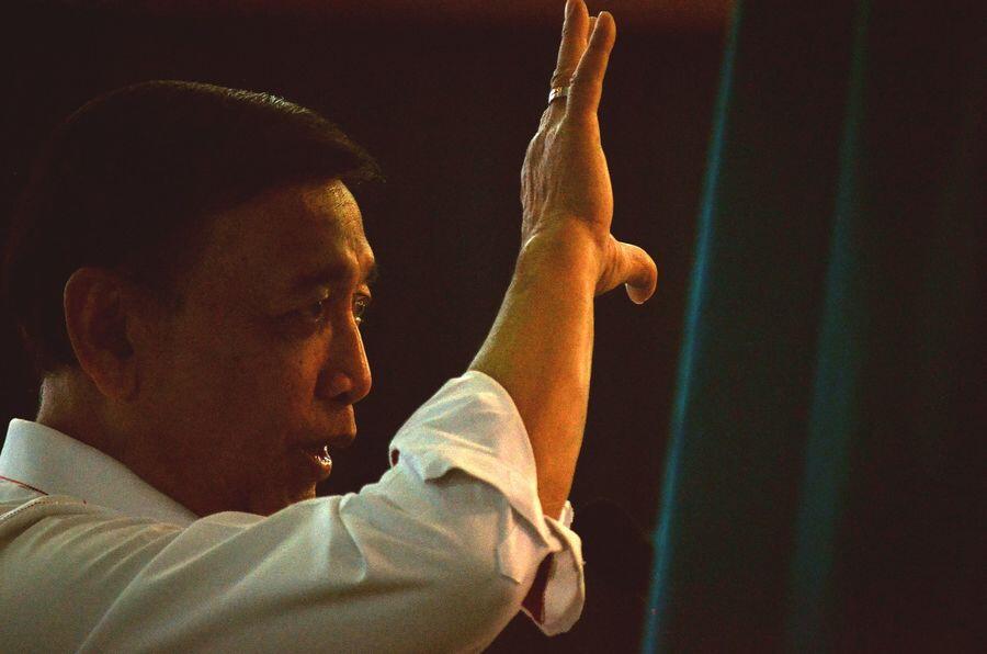 Wiranto: Tambah pasukan dan pulangkan pengungsi ke Wamena