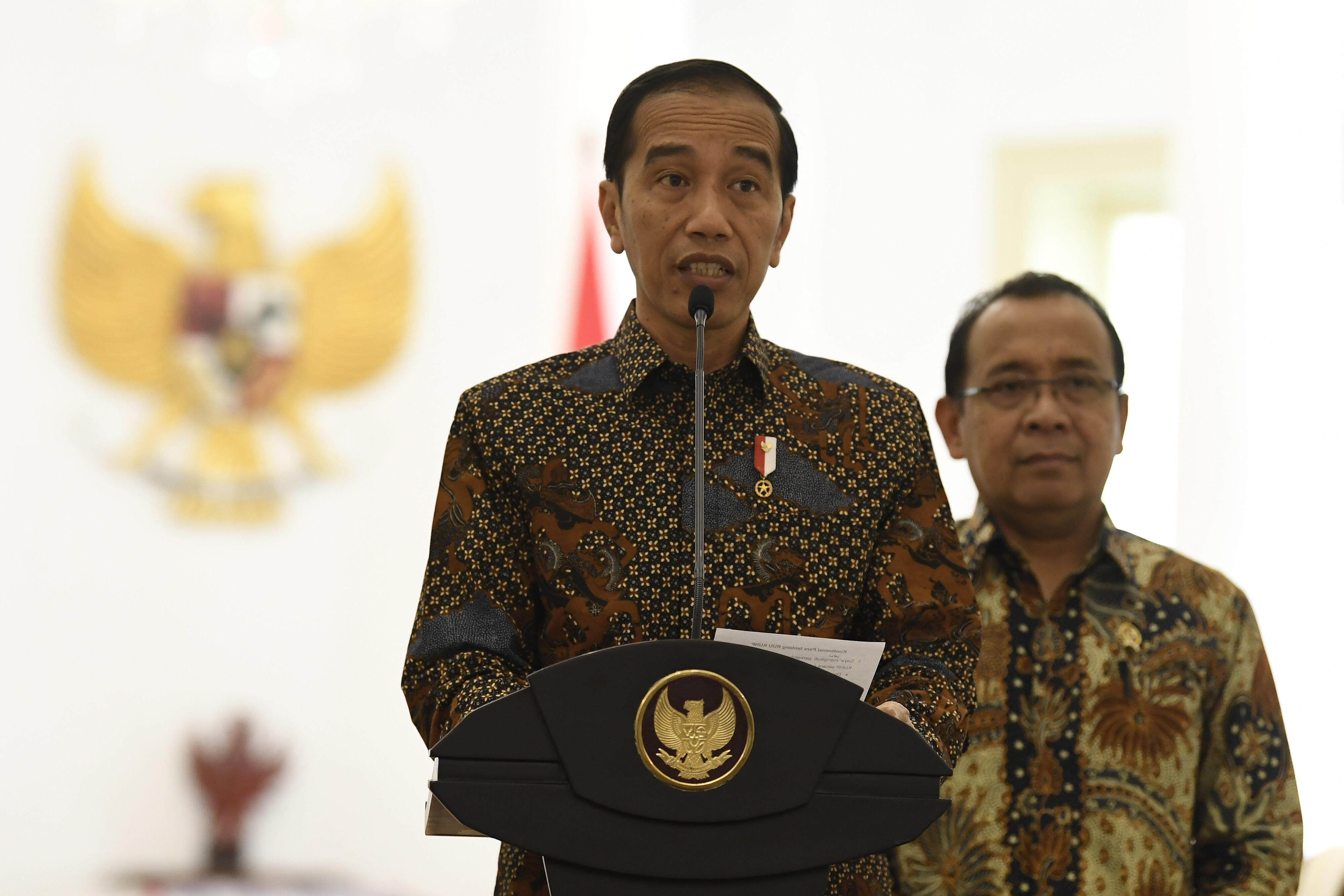 Presiden Instruksikan Usut Tuntas Kasus Penusukan Menko Polhukam