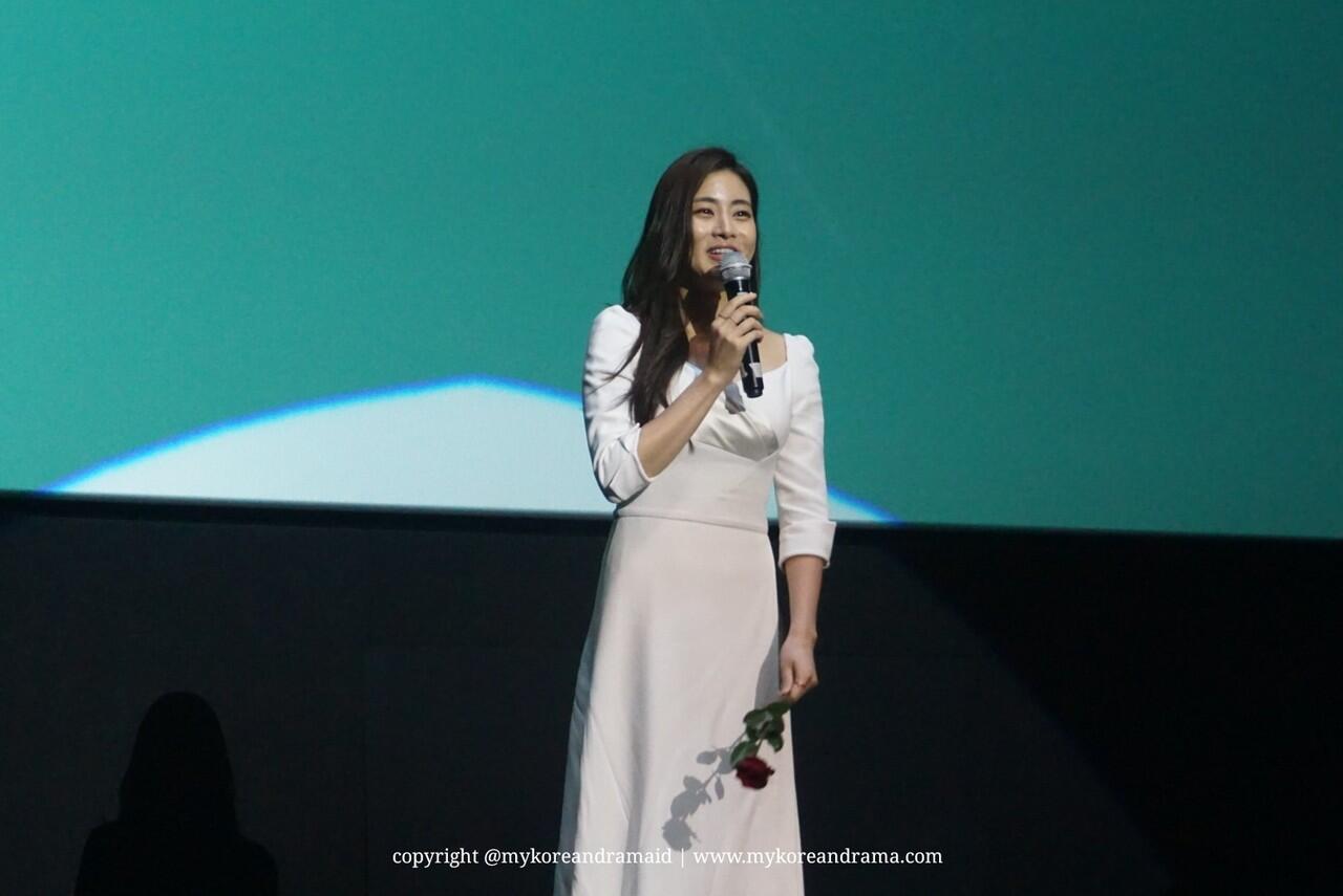 Setangkai Mawar buat Kang Sora di #KIFF2019