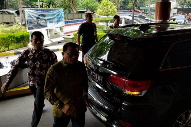 Bersamaan, Moeldoko dan Budi Karya Jenguk Wiranto di RSPAD