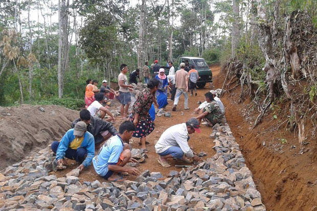 Semoga PKH, Dana Desa Dan Nanti Kartu Pra-Kerja Lebih Tepat Sasaran Ke Masyarakat