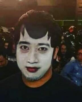 Demam Joker! 6 Cosplay Joker Paling Lucu Yang Bakal Bikin GanSis Ketawa Guling-guling