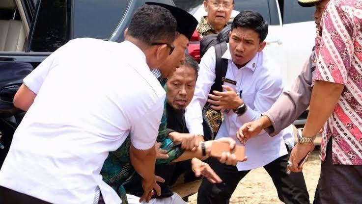 Joker Dan Penusukan Menteri Wiranto