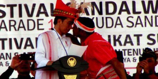 Menguak Makna Tradisi Ciuman Hidung Orang NTT