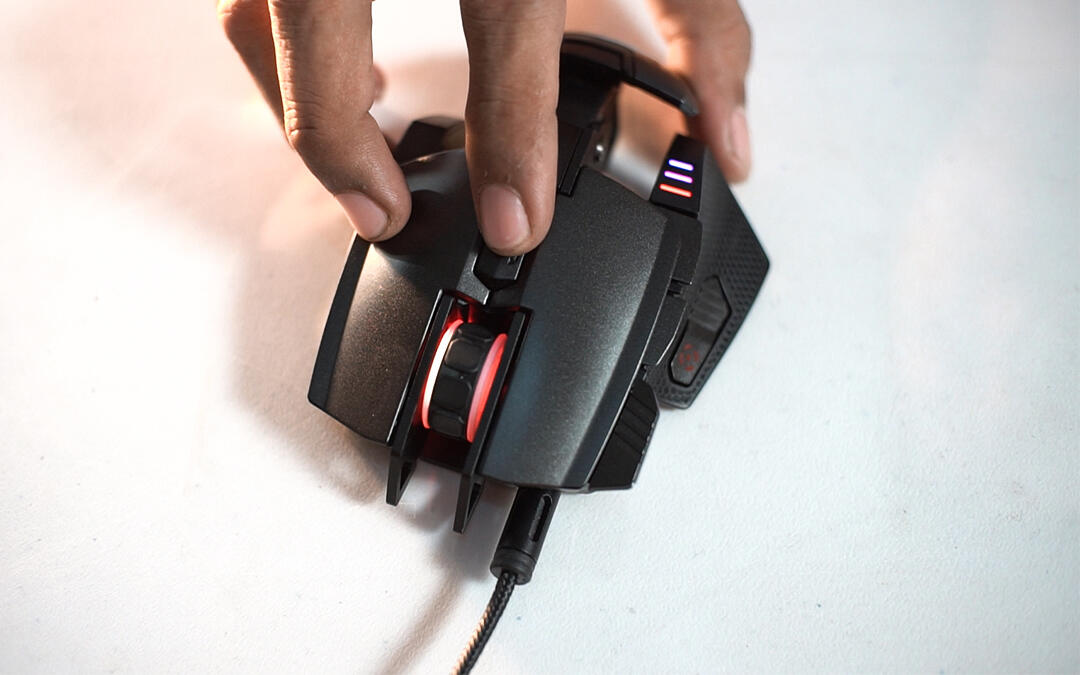 Review Mouse Gaming yang bisa berubah bentuk (Cougar 700M)
