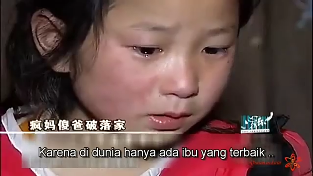 Kisah Nyata Gadis Kecil Merawat Ibunya Yang Gila