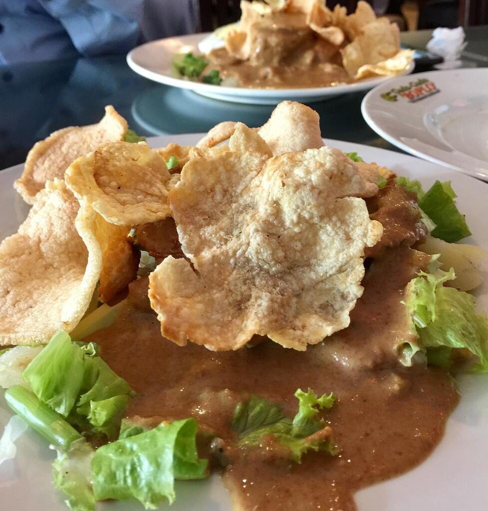 7 TEMPAT MENIKMATI GADO-GADO TERENAK DI JAKARTA