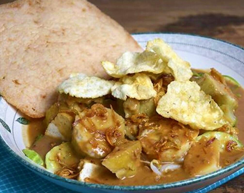 7 TEMPAT MENIKMATI GADO-GADO TERENAK DI JAKARTA