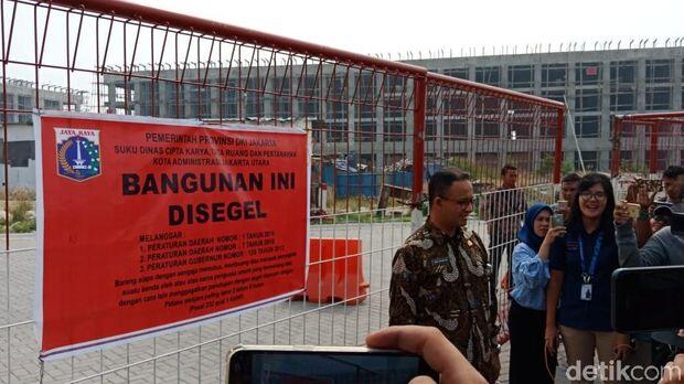2 Tahun Anies Pimpin Jakarta, Antara Prestasi dan Kontroversi
