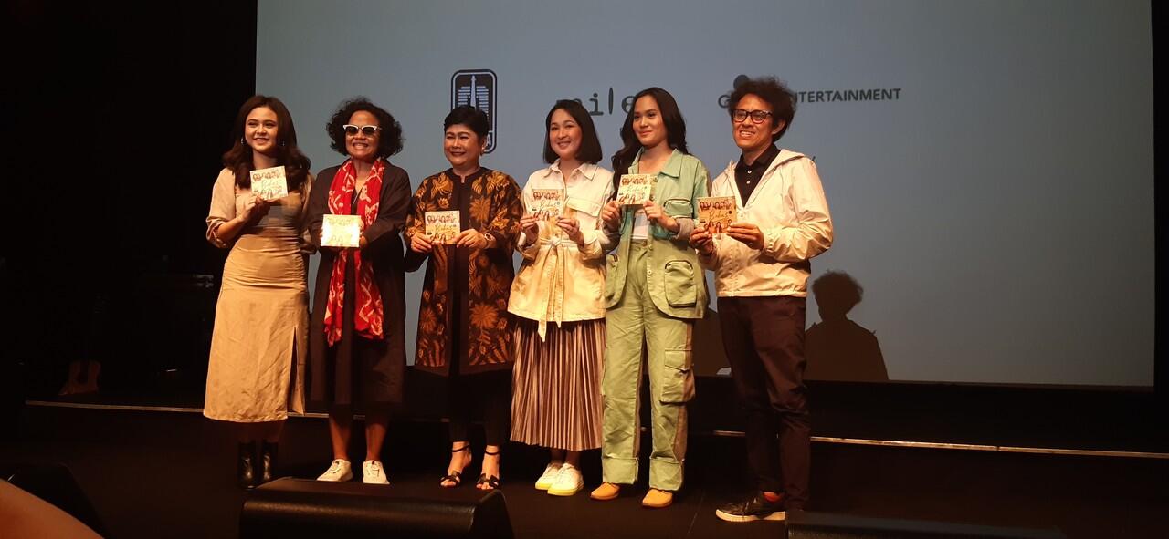 Bernostalgia dengan Lagu Bebas dan Lagu Hits Era 90-an Lainnya di Film Bebas!