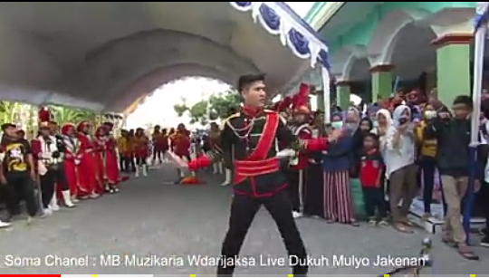 Viral Video Mayoret Ganteng Bikin Buciners Histeris! Seganteng Apa Sih Dia? 