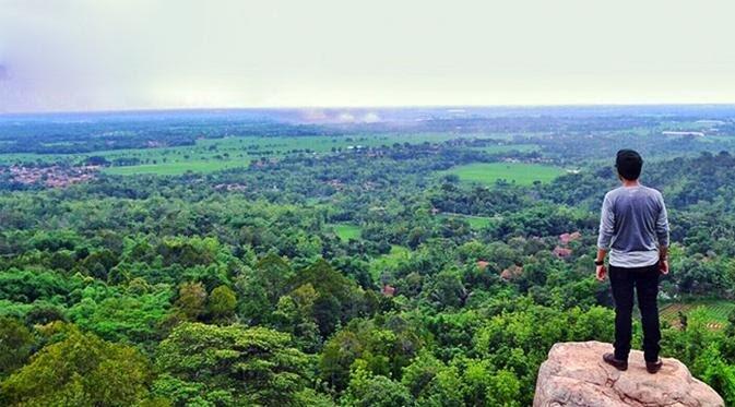 Objek Wisata Ini Berubah Jadi Abu karena Puntung Rokok, Terbaru Kawah Putih Bandung!