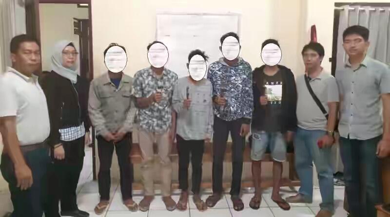 Suara Motornya Terlalu Berisik, Pelajar Tikam Teman Sendiri hingga Tewas