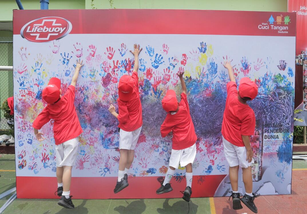 Lifebuoy Mengajak Anak Indonesia Untuk Hidup Bersih Pada Hari Cuci Tangan Sedunia.