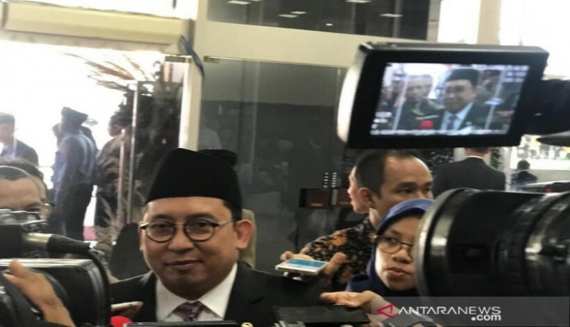 Cerita Fadli Zon Dikasih Keris, Apa Bertanda Jadi Menteri Jokowi?