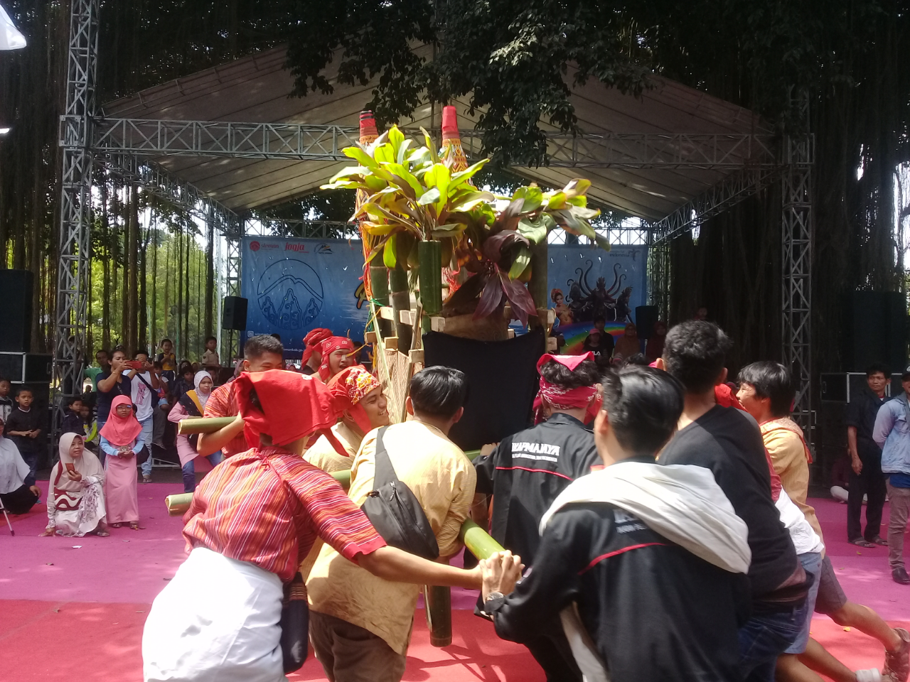 Kemeriahan Pelangi Budaya Bumi Merapi 2019