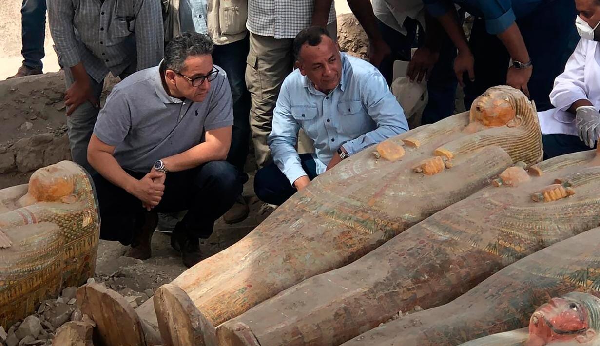 Mesir Meluncurkan Peti Mati Kuno Terbesar yang ditemukan 100 Tahun di lebih. 