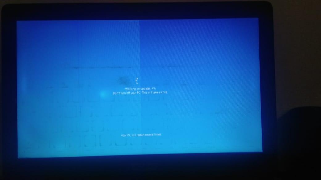 Display Monitor Laptop Asus w Pikselnya Jadi Setengah Kesemutan