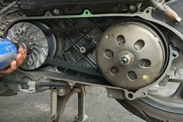 Ciri-Ciri Van Belt Motor Harus Diganti, Biar Gak Putus di Jalan