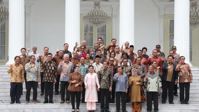 VIRAL... ada PENAMPAKAN di foto perpisahan PRESIDEN dan MENTERI...