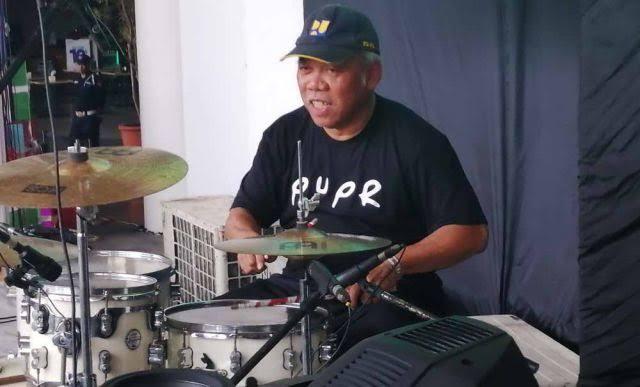 Basuki Diajak Jokowi Makan Siang 'Ditemani' Metallica &amp; Queen