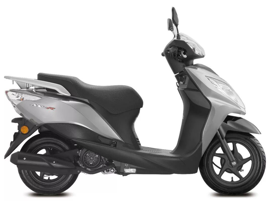 Skutik Honda Yang Bentuknya Kayak Motor China, Tapi Fiturnya Setara ADV150