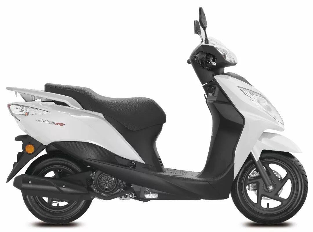 Skutik Honda Yang Bentuknya Kayak Motor China, Tapi Fiturnya Setara ADV150