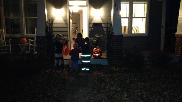 Ingin Suasana Halloween Jadi Tambah Merinding? Baca Ini Deh!