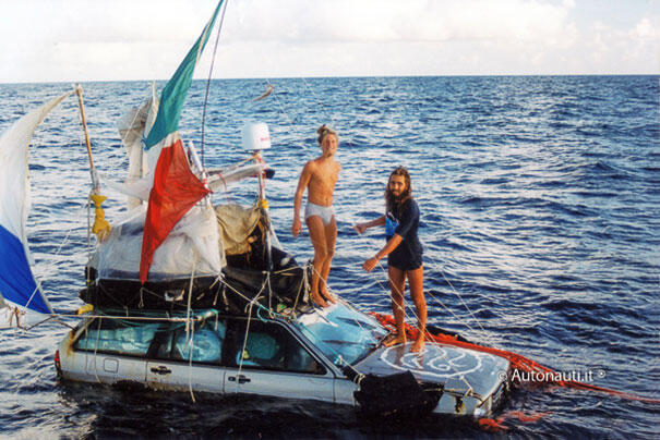 Ini Gan, Kisah Pemuda Yang Menyeberangi Samudera Atlantik Cuma Pakai Mobil