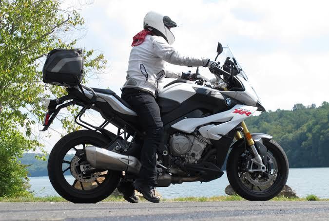 Gak Hanya Karena Faktor Keamanan, Atribut Motor ini Justru Bikin Makin Gaya