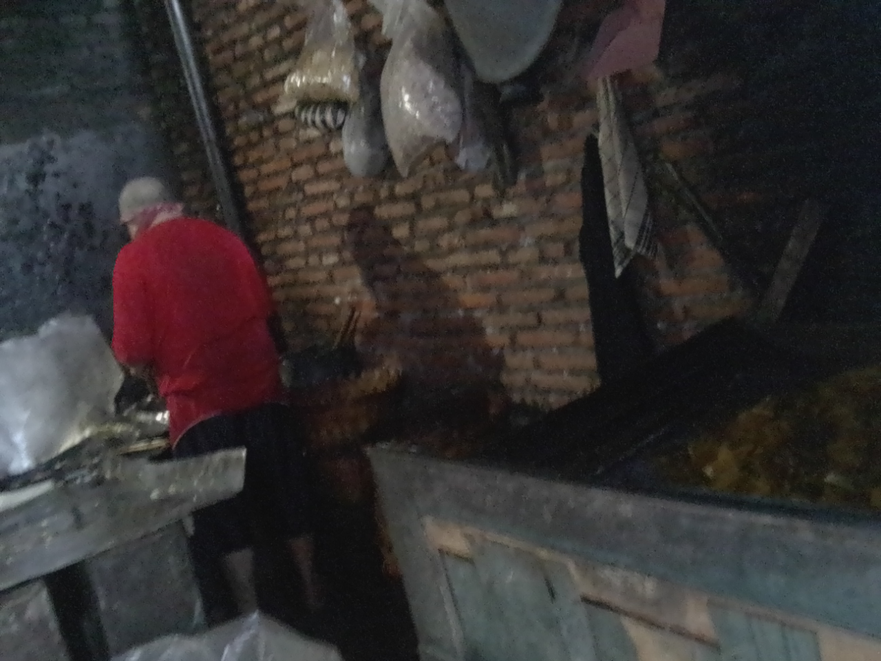 Pengusaha Krupuk Tangguh Itu Bapakku