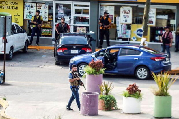 Putra El Chapo Pimpin Penyelamatan Dramatis Saudara Tirinya