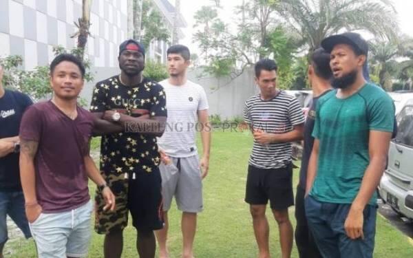 Gaji Tak Kunjung Dibayar Klub, Pemain Kalteng Putra Datangi Rumah Gubernur